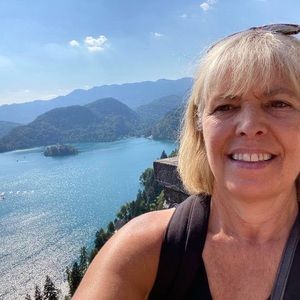 Meet your Posher, Loretta